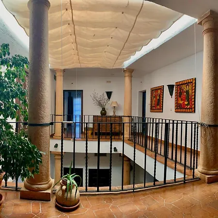 Un Autentico Oasis Rodeado De Historia